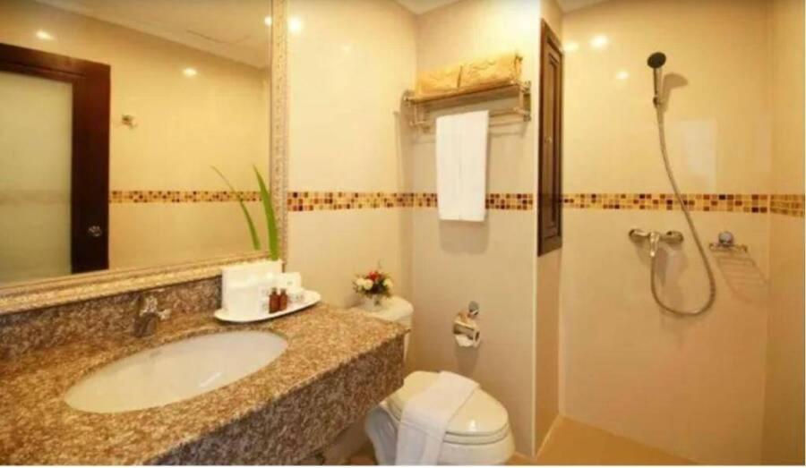 פאטאיה Ivory Palace Hotel מראה חיצוני תמונה