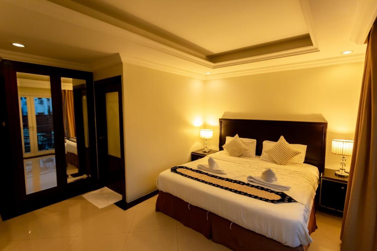 פאטאיה Ivory Palace Hotel מראה חיצוני תמונה