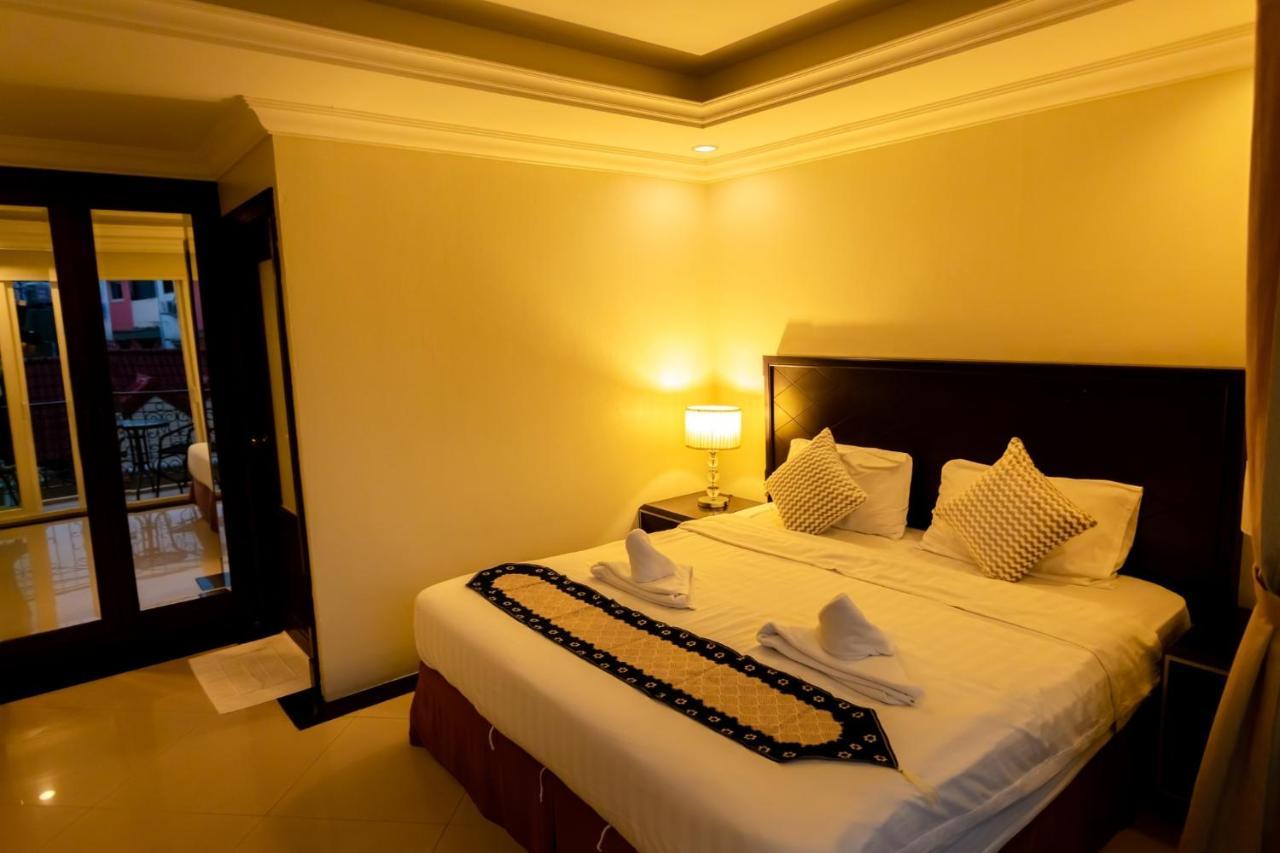 פאטאיה Ivory Palace Hotel מראה חיצוני תמונה